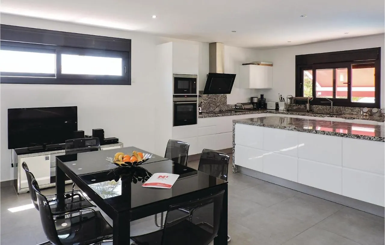 Holiday home Stunning Home In Miami Platja With Swimming Pool